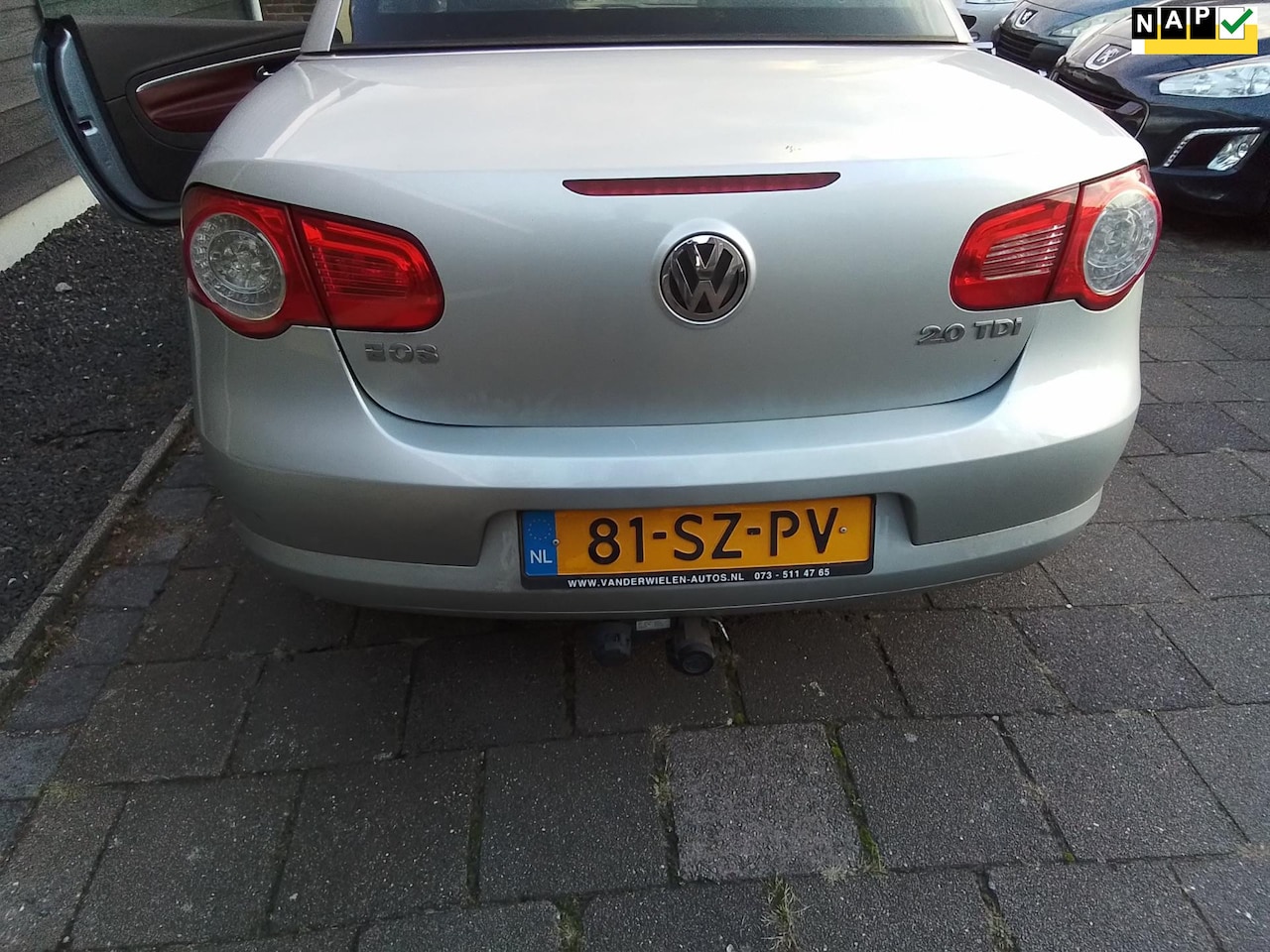 Volkswagen Eos - 2.0 TDI trekhaak airco ecc panaramedak - AutoWereld.nl