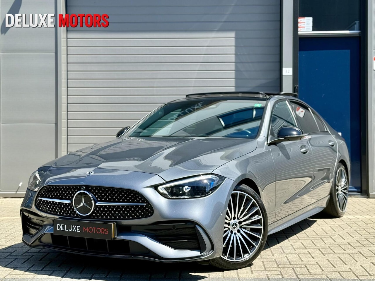 Mercedes-Benz C-klasse - 300 AMG Burmester|Pano|360cam|Distr 1e eig - AutoWereld.nl