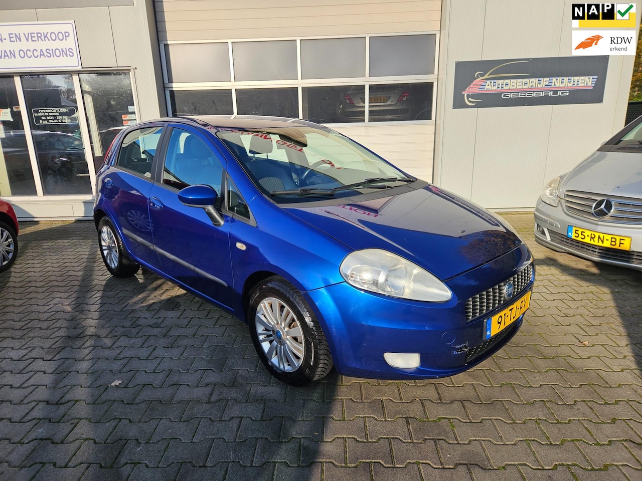 Fiat Grande Punto - 1.4-16V Emotion 5-DEURS..CLIMA - AutoWereld.nl