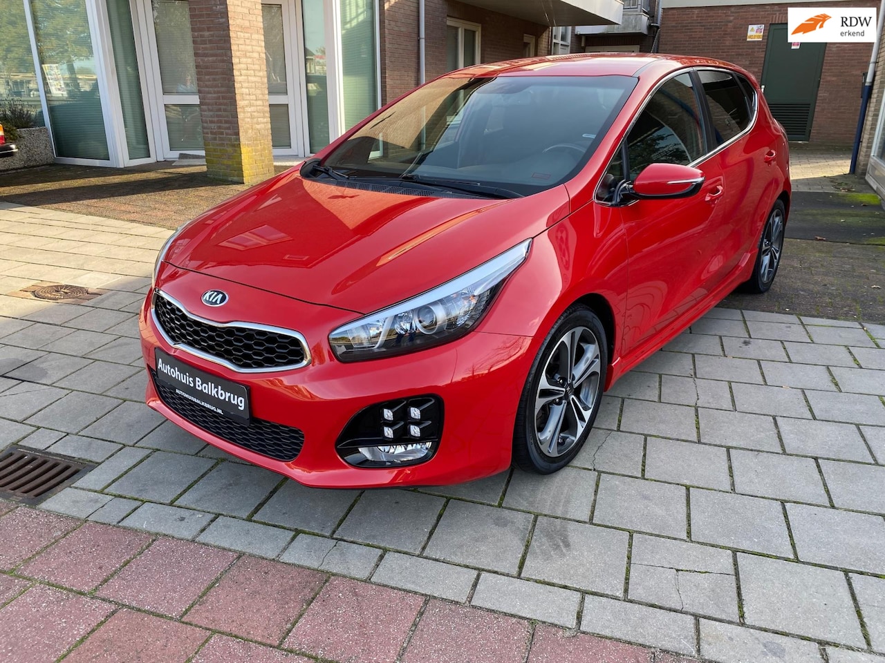 Kia Cee'd - 1.0 T-GDi GT-Line 5drs NAVI CRUISECONTROL ECC LM VELGEN 81600 KM - AutoWereld.nl