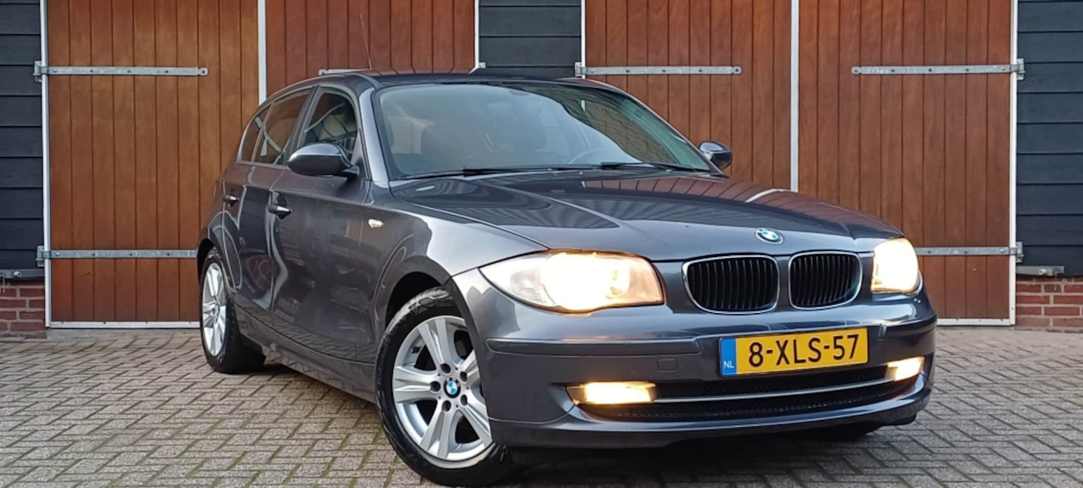 BMW 1-serie - 116i Business Line 116i Business Line, Airco, Nette auto, 5 deurs, Parkeersensoren - AutoWereld.nl