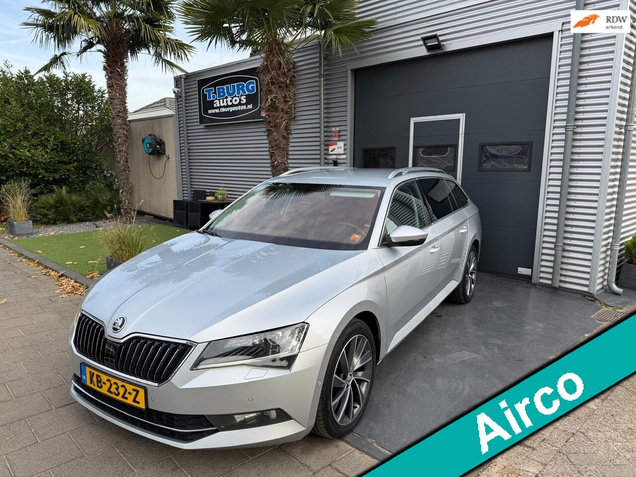 Skoda Superb Combi - 1.6 TDI Style Business 1.6 TDI Style Business - AutoWereld.nl