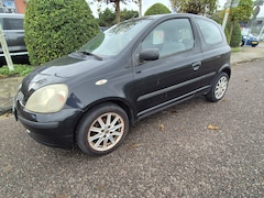 Toyota Yaris - 1.3-16V VVT-i Sol Benzine -301km- 3-Deurs- Handmatig-Zwart