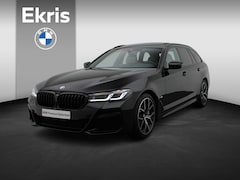 BMW 5-serie Touring - 540i xDrive M Sportpakket | Panoramadak | Comfortstoelen | Achteruitrijcamera | 19"