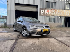Volkswagen Golf - 1.4 TSI Connected Series