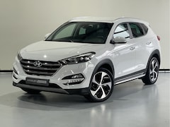 Hyundai Tucson - 1.7 CRDi HP Premium Automaat / Camera / Navi / Leder / Trekhaak