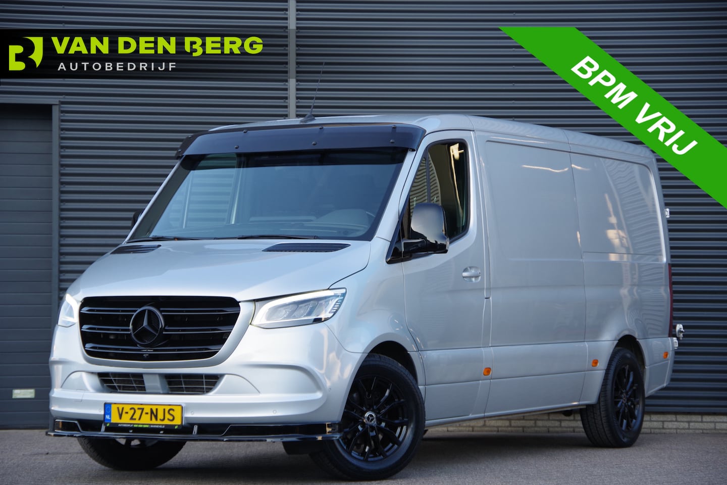 Mercedes-Benz Sprinter - 319 3.0 CDI V6 L2H1 AUT. LED, 3.5T TREKHAAK, LUCHTVERING, ADAPT. CRUISE, 360 CAMERA, MBUX - AutoWereld.nl