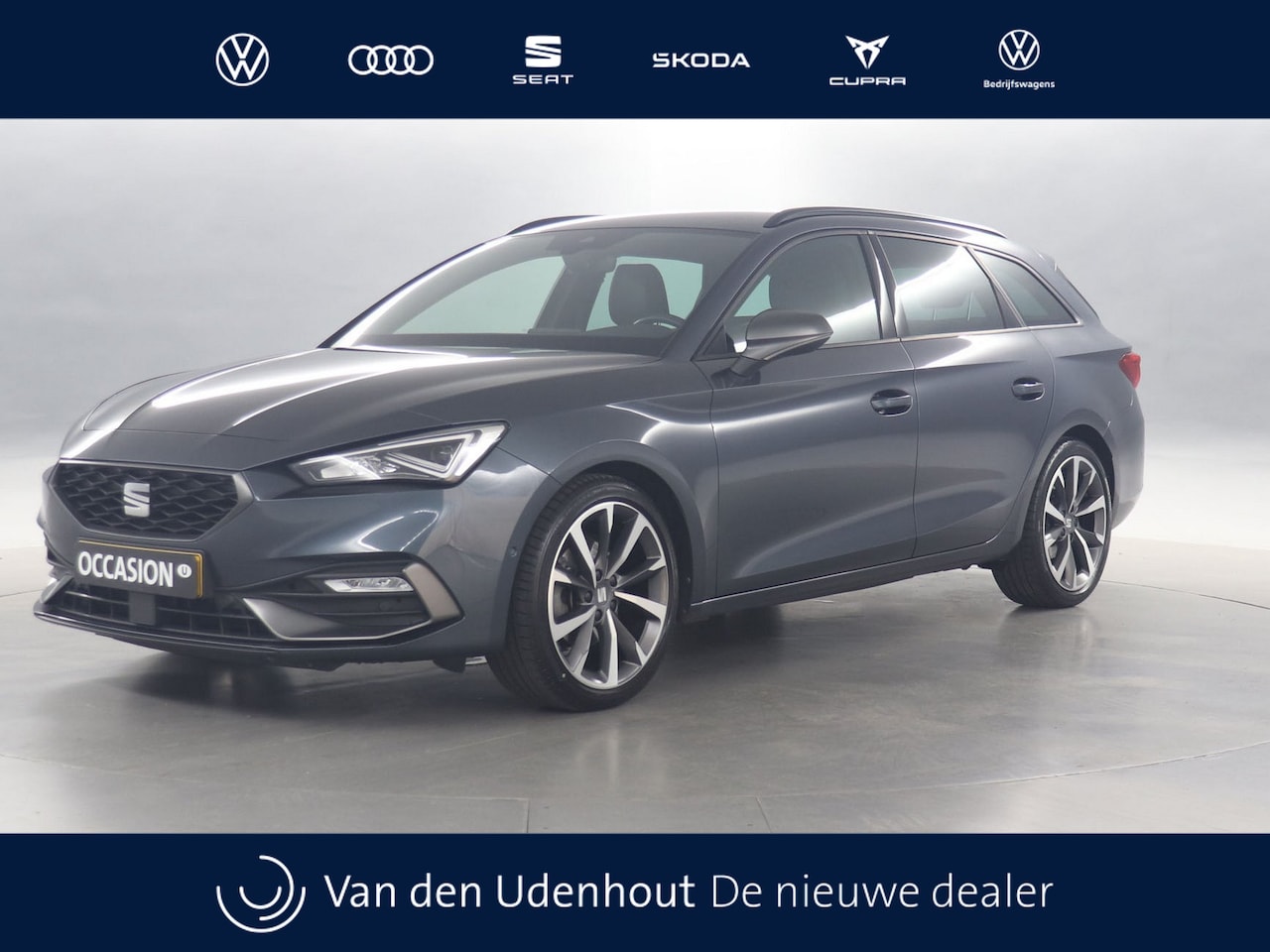 SEAT Leon Sportstourer - 1.5 eTSI 150pk FR Business Intense DSG / Navigatie / Parkeersensoren - AutoWereld.nl