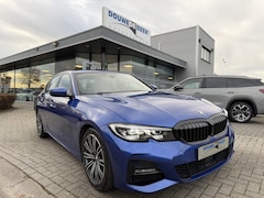 BMW 3-serie - 330i M Sport Adapt. Cruise | 360-Camera | HiFi | Stoelverw. | Sfeerverlichting