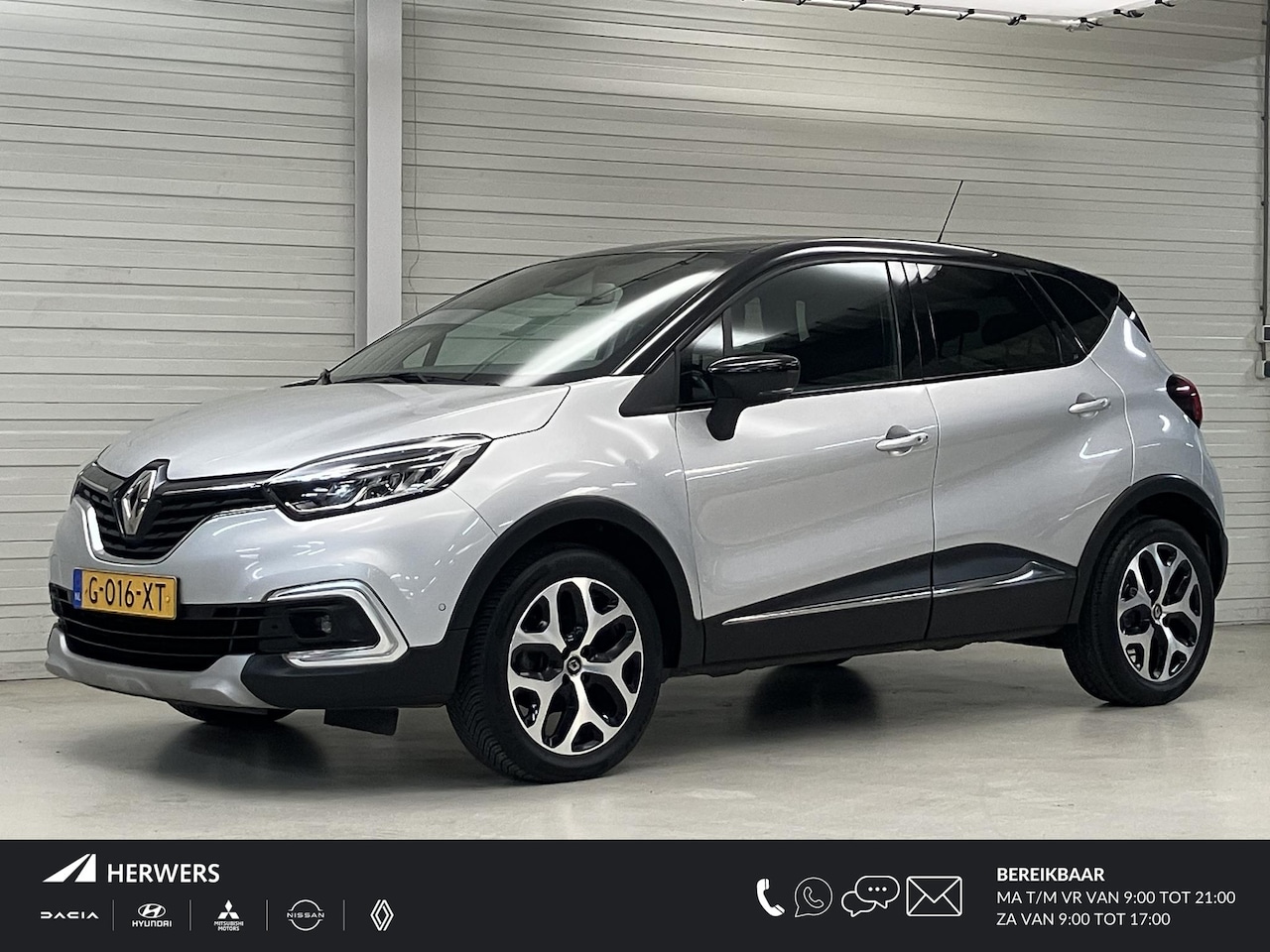 Renault Captur - 0.9 TCe Intens / Navigatie / Camera / 17 Inch Wielen / Climate Control / Cruise Control / - AutoWereld.nl