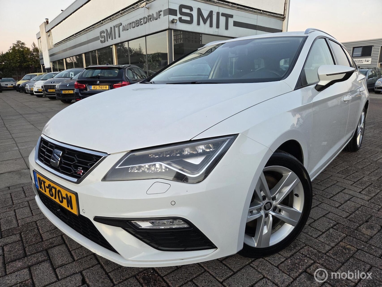 SEAT Leon ST - 1.8 TSI FR Business Intense 180PK/Led/Carplay - AutoWereld.nl