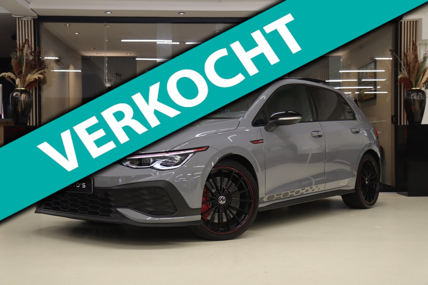 Volkswagen Golf - 2.0 TSI GTI 45 JAHRE CLUBSPORT AKRA/PANO/CARPLAY/IQ/VOL - AutoWereld.nl