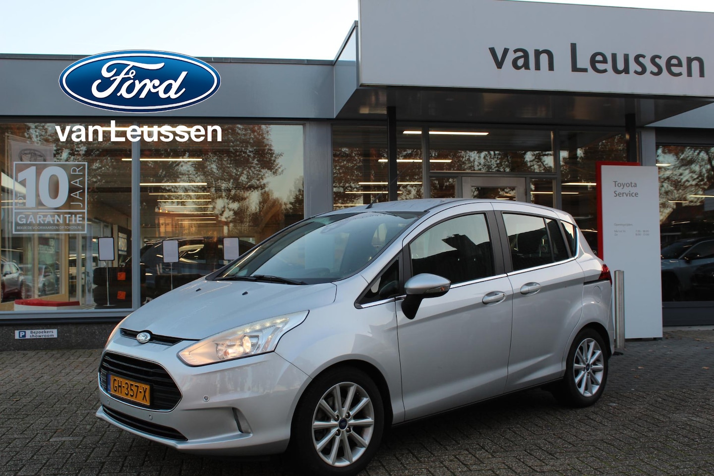 Ford B-Max - TITANIUM TREKHAAK CAMERA NAVI CRUISE PARK.SENSOREN EL-RAMEN & SPIEGELS LM-VELGEN BLUETOOTH - AutoWereld.nl