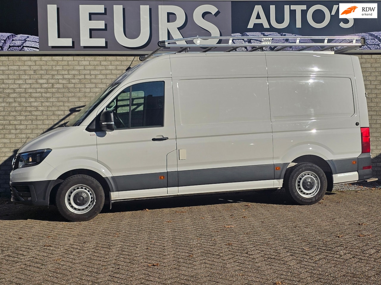 Volkswagen Crafter - 35 2.0 TDI L3H3 Highline Camera/Standkachel - AutoWereld.nl