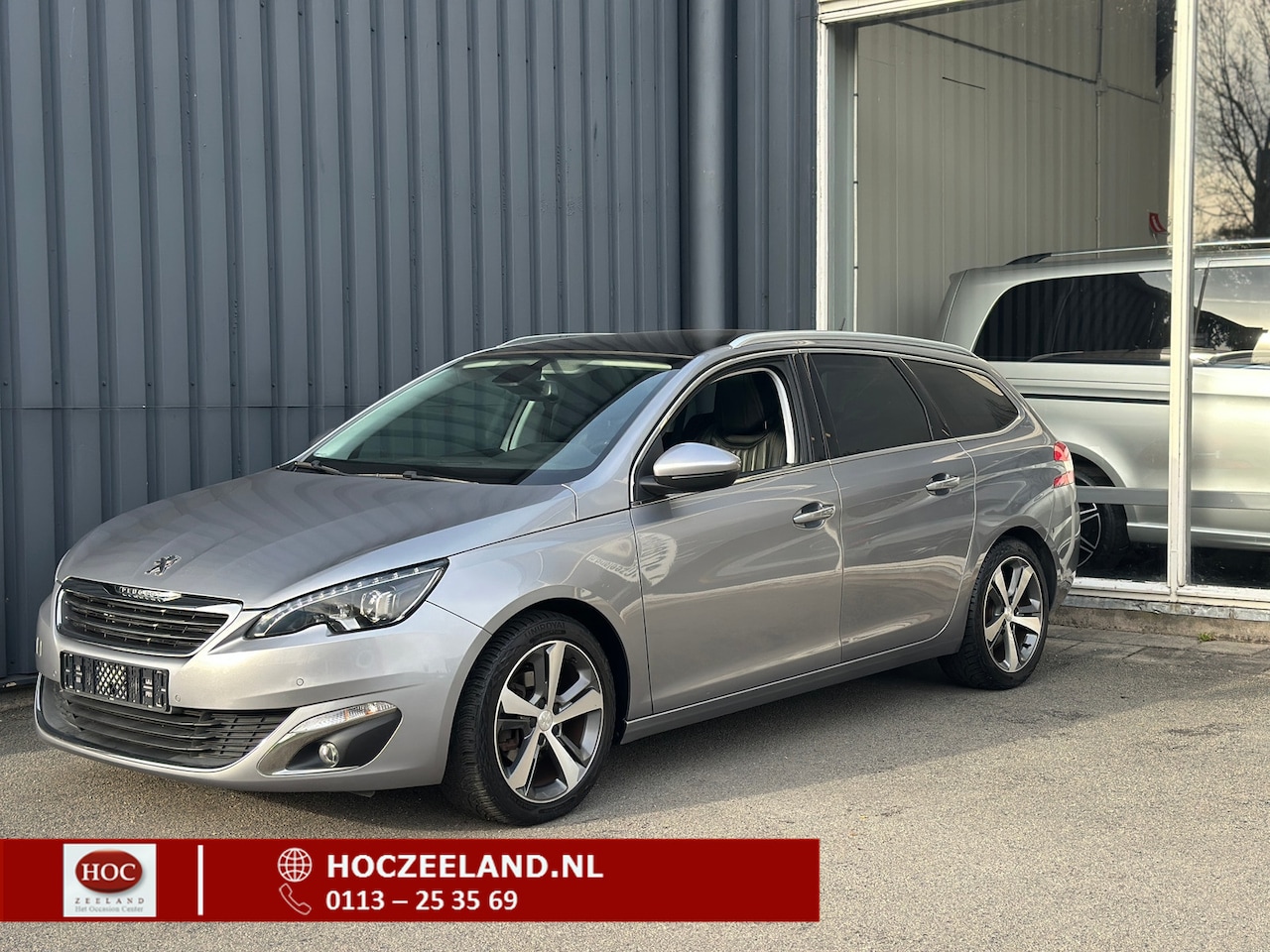 Peugeot 308 SW - 1.2 e THP Allure Xenon | 18'' LM | Leder - AutoWereld.nl