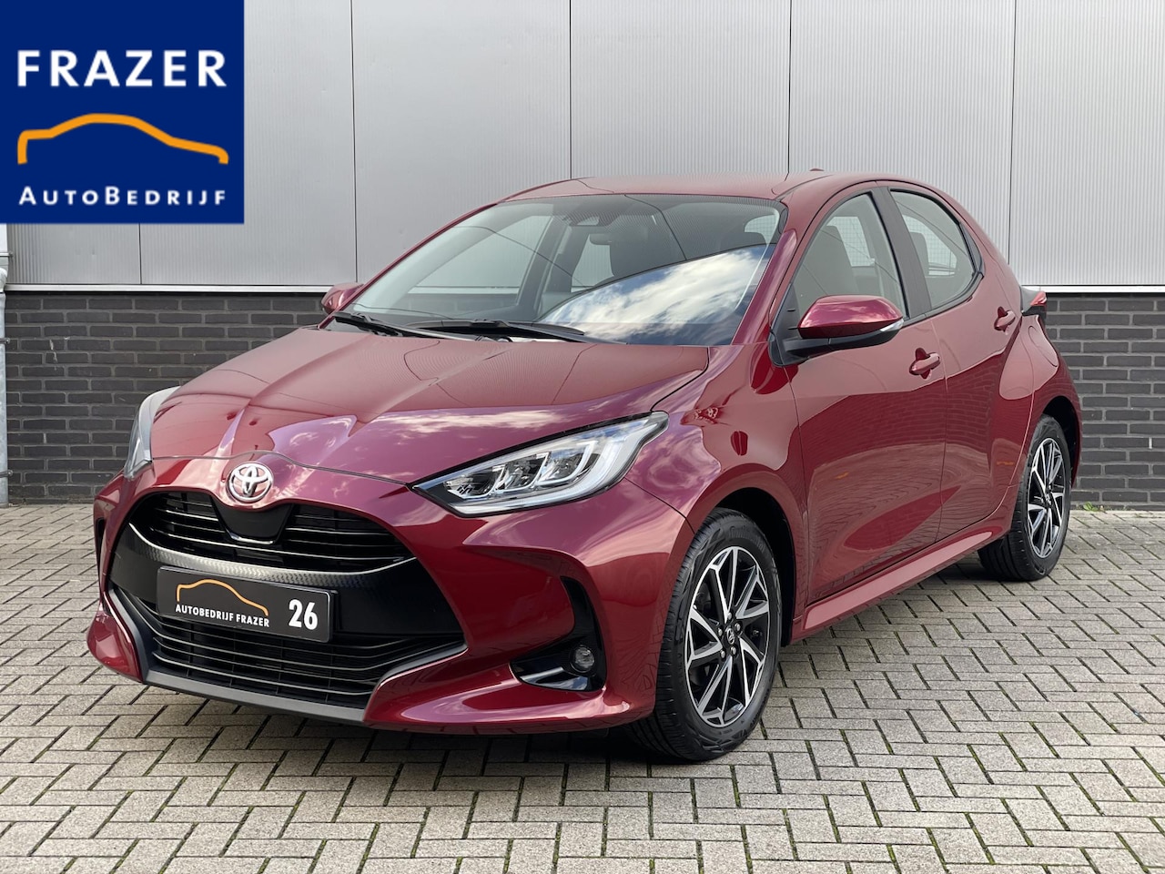 Toyota Yaris - 1.5 VVT-i DYNAMIC / LED / CRUISE / CARPLAY / RIJKLAAR - AutoWereld.nl
