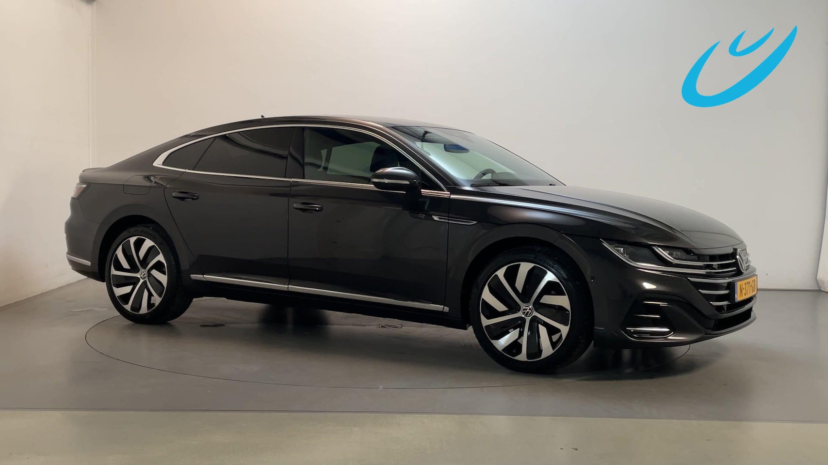 Volkswagen Arteon - 1.4 TSI eHybrid R-Line Business+ Virtual Cockpit Camera Stoelverwarming Navigatie - AutoWereld.nl
