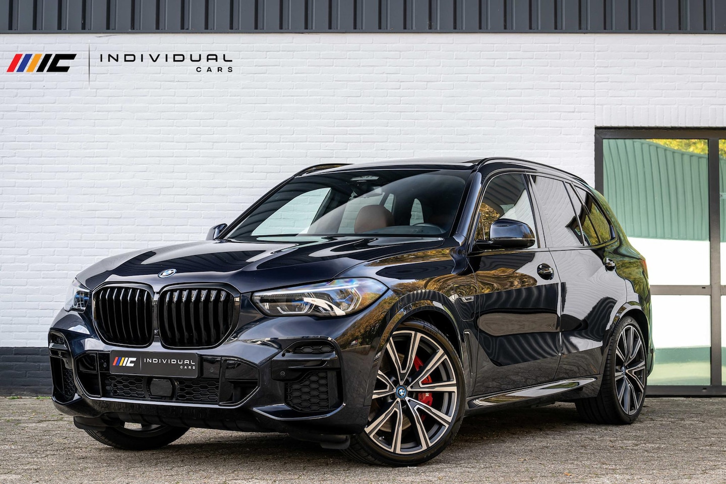 BMW X5 - xDrive45e M-Sport 4-Wielsturing B&W CoPilot Sky - AutoWereld.nl