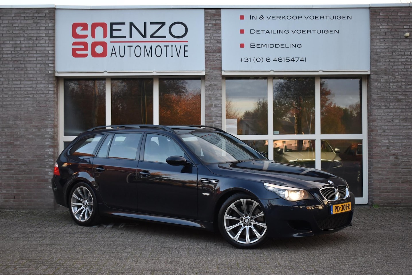 BMW 5-serie Touring - M5 V10 507PK 1 of 1025 Full option Youngtimer Trekhaak - AutoWereld.nl