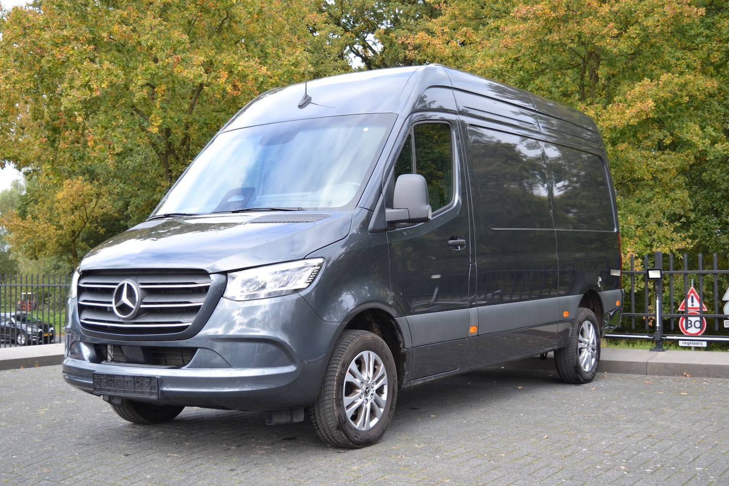 Mercedes-Benz Sprinter - 317 CDI L2H2 3500kg AK | Navi | LED | Gev.stoel | Camera | Distronic | - AutoWereld.nl