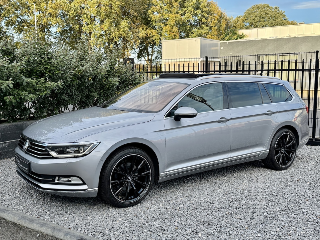 Volkswagen Passat Variant - 1.5 TSI Highline Pano|ACC|Leer|Trekhaak|Matrix|Virtueel - AutoWereld.nl