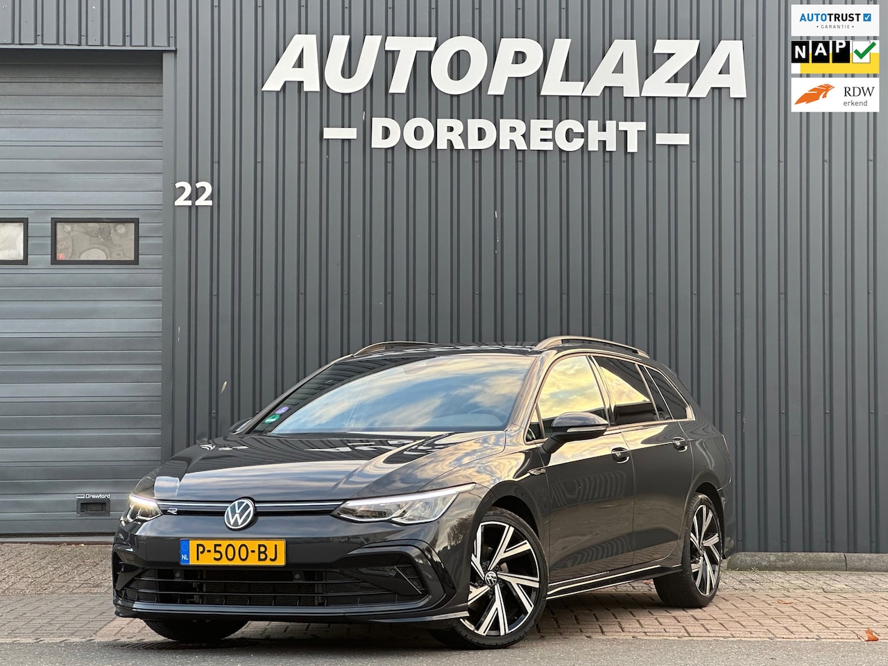 Volkswagen Golf Variant - 1.5 TSI R-Line Sfeerver/Virtual/18 inch - AutoWereld.nl