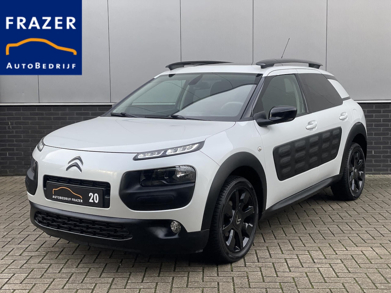 Citroën C4 Cactus - 1.2 PureTech SHINE / NAVI / PANORAMADAK / CRUISE / RIJKLAAR - AutoWereld.nl