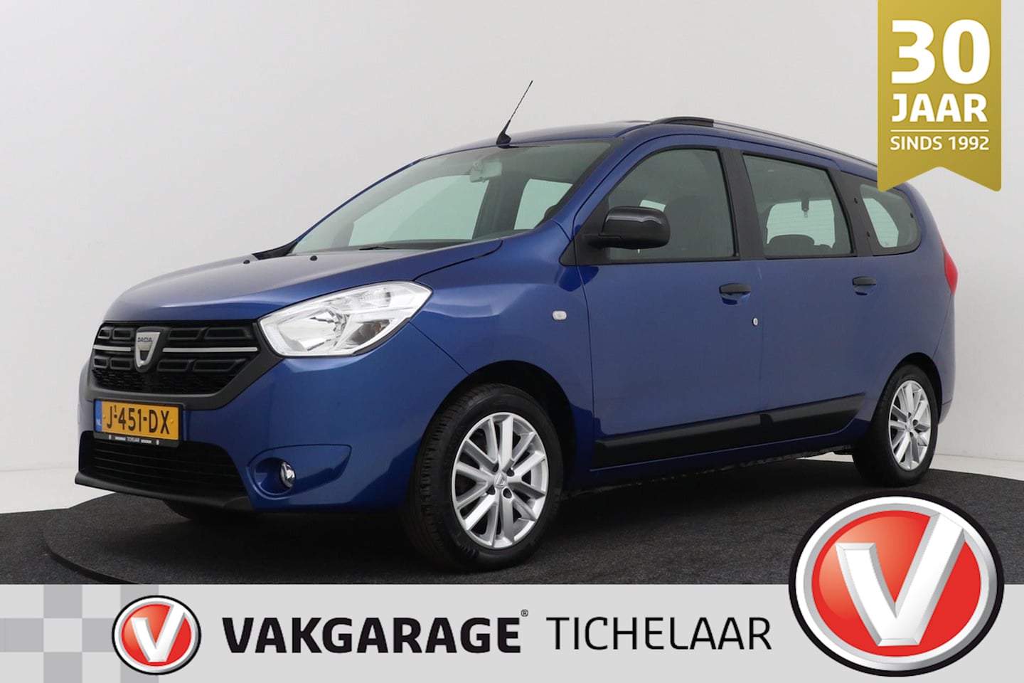 Dacia Lodgy - 1.3 TCe Comfort 7p. | Trekhaak | Dealer Ond. | Camera | CarPlay | Navigatie | Stoelverwarm - AutoWereld.nl