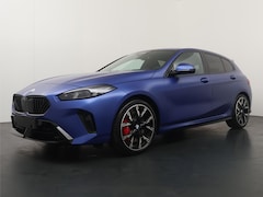 BMW 1-serie - 120 | Individual Lak | M Sportpakket Pro | Harman Kardon | Panoramadak | Innovation Pack