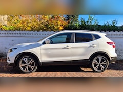 Nissan Qashqai - 1.2 N-Connecta Keyless entry, dual zone Clima,  Panoramadak, 360 camera, afneembare trekhaak