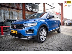 Volkswagen T-Roc - 1.5 TSI Sport Business R | Automaat | Virtual cockpit | LED | Stoelverwarming | App-connec