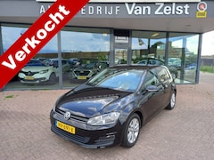 Volkswagen Golf - 1.0 TSI Comfortline, Airco(automatisch), Multimedia systeem, Navigatie, Handsfree bellen,