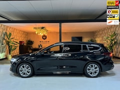 Ford Focus Wagon - 1.0 EcoBoost Mild-Hybrid ST Line Garantie Carplay StuurVW StoelVW Cruise Clima Navi Lane L