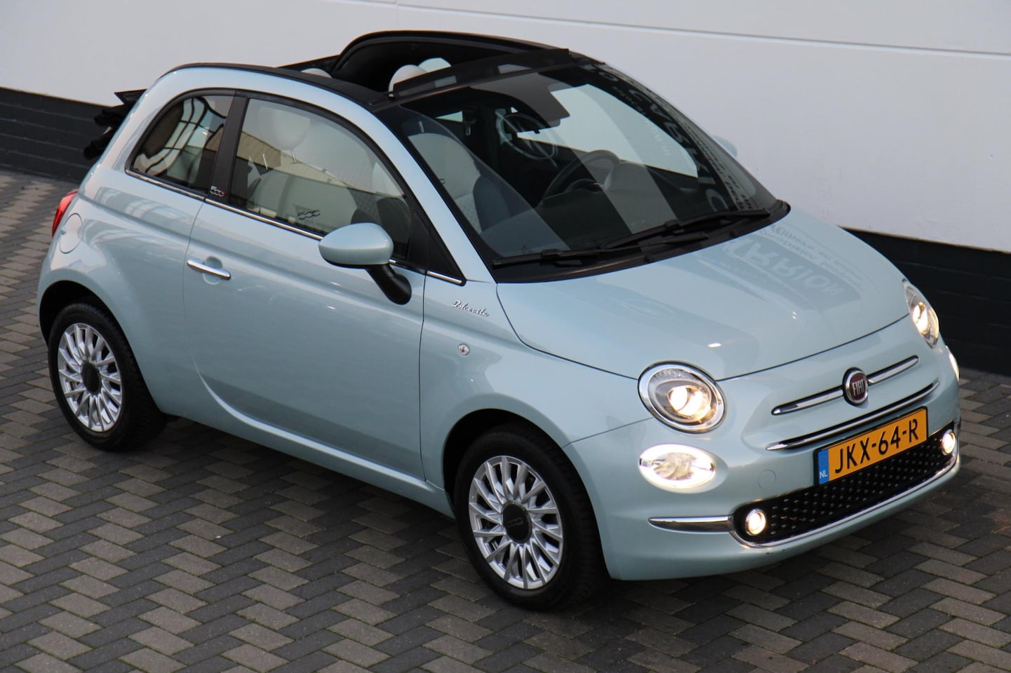 Fiat 500 C - 1.0 Hybrid Dolcevita Carplay Airco Cruise BTW !! - AutoWereld.nl