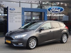 Ford Focus - 1.5 150PK TITANIUM 5-DEURS AUTOMAAT WINTERPACK P-SENSOREN CLIMA 17"LM-VELGEN PRIVACY-GLASS