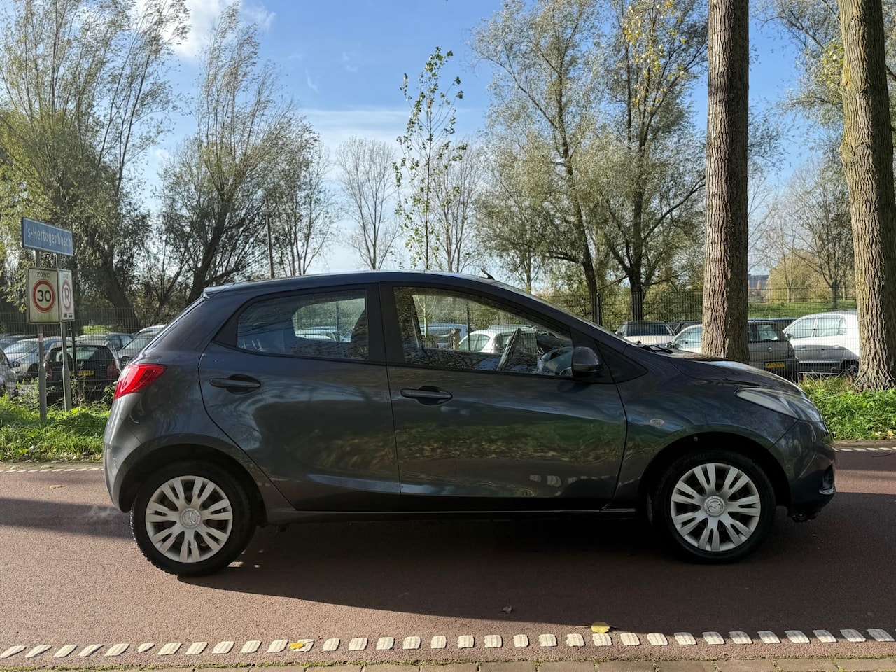 Mazda 2 - 1.3 TS Plus AIRCO!5DEURS!NETTE AUTO!KOOPJE! - AutoWereld.nl