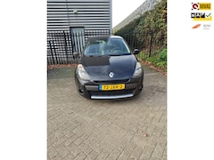 Renault Clio - 1.6 Dynamique AUTOMAAT