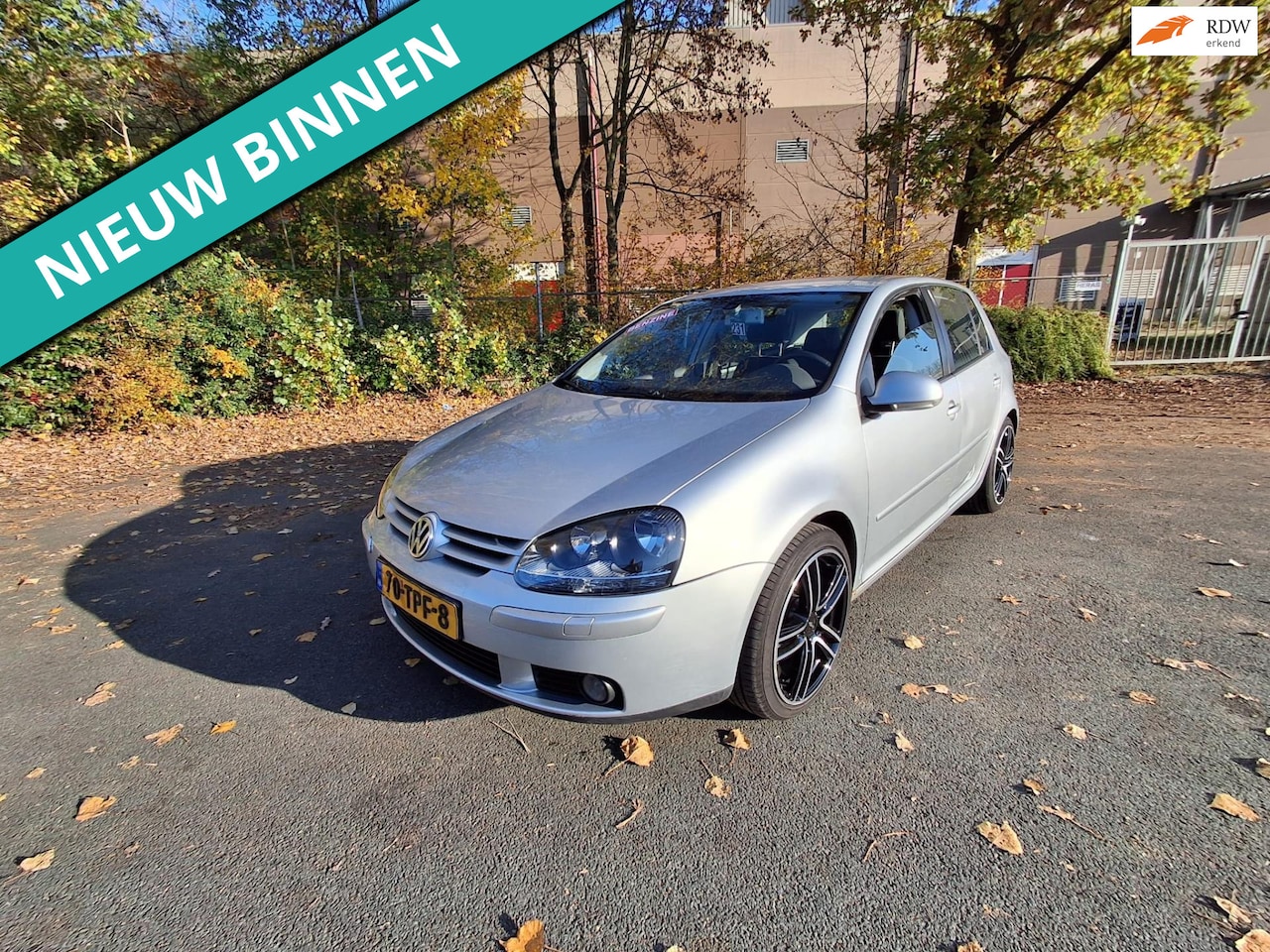 Volkswagen Golf - 1.6 FSI Trendline ZO INGERUILD DUS ZO WEG PRIJSJE - AutoWereld.nl