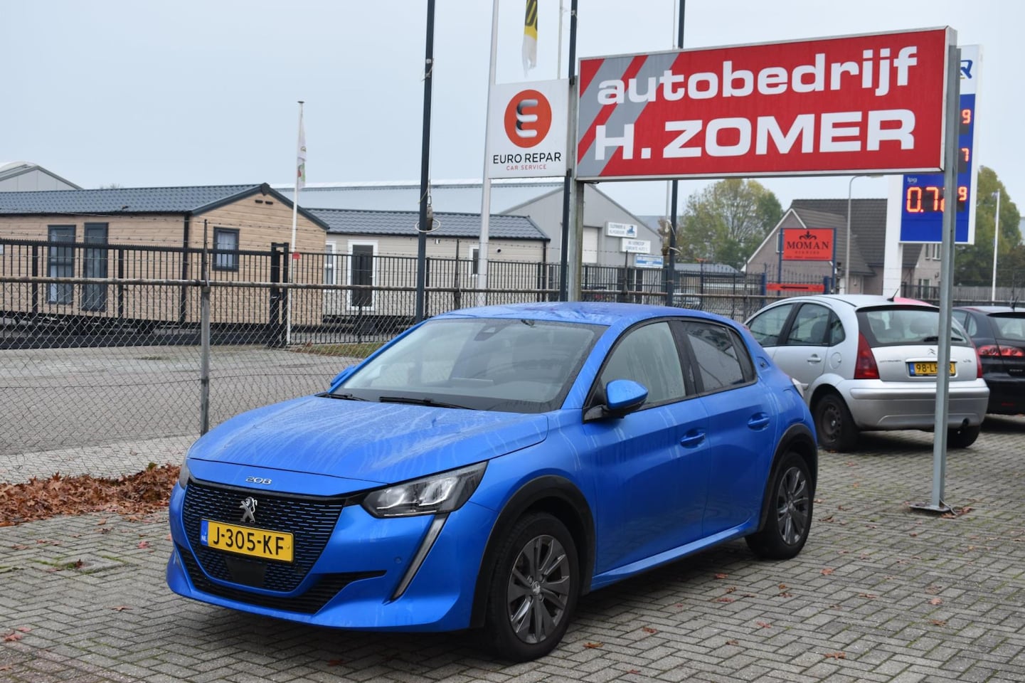 Peugeot e-208 - EV Allure Première 1 fase 50 kWh - AutoWereld.nl