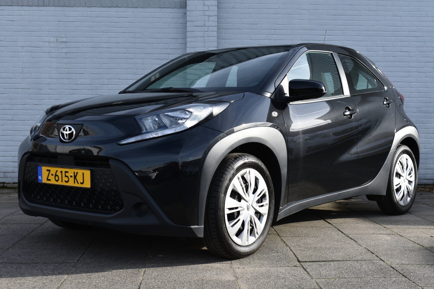 Toyota Aygo X - 1.0 VVT-i MT Play | Parkeerhulp camera | Cruise control | - AutoWereld.nl