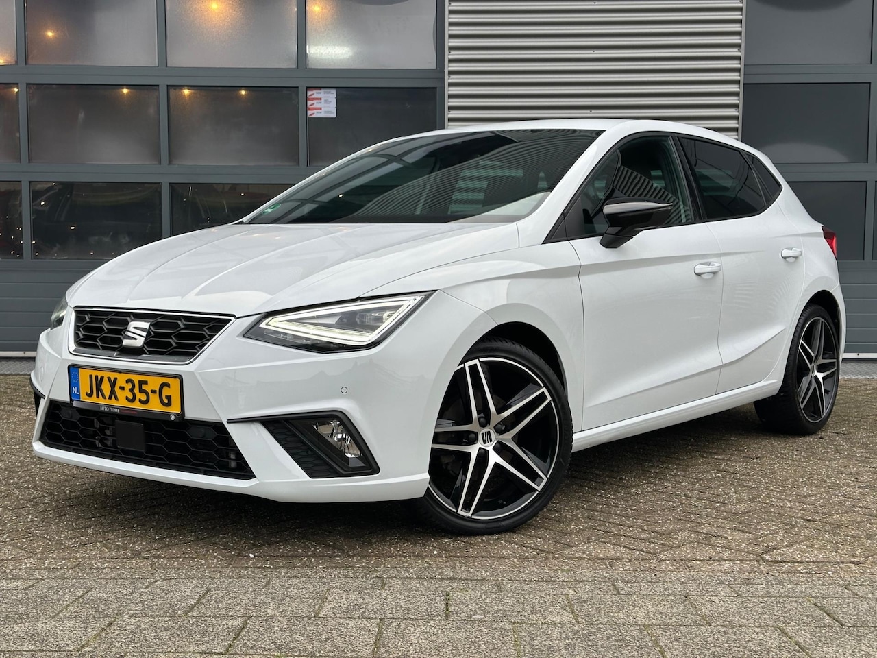 SEAT Ibiza - 1.5 TSI FR Business Intense Plus | Ambiance lights | CarPlay | Adaptive Cruise - AutoWereld.nl