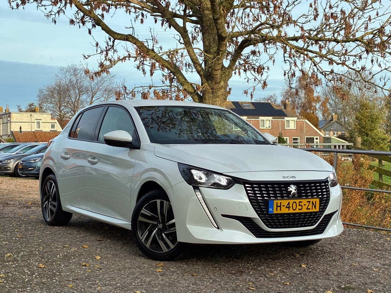 Peugeot 208 - 1.5 BlueHDi Blue Lease Allure | Virtual + Carplay + Navi Nu € 9.975,-!!! - AutoWereld.nl