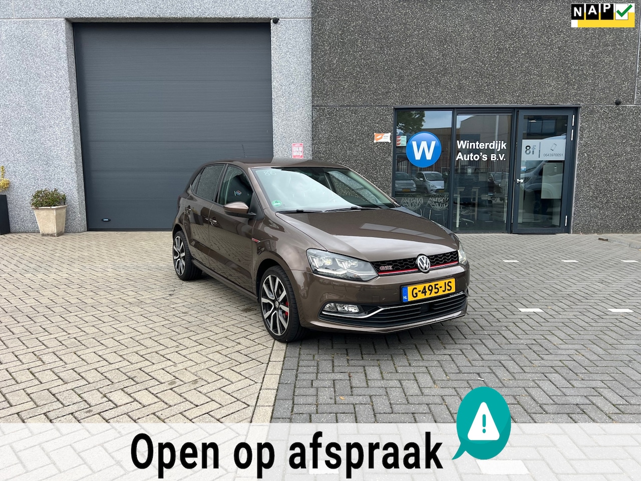 Volkswagen Polo - 1.2 TSI Highline DSG\AdaptiveCruise\Clima - AutoWereld.nl