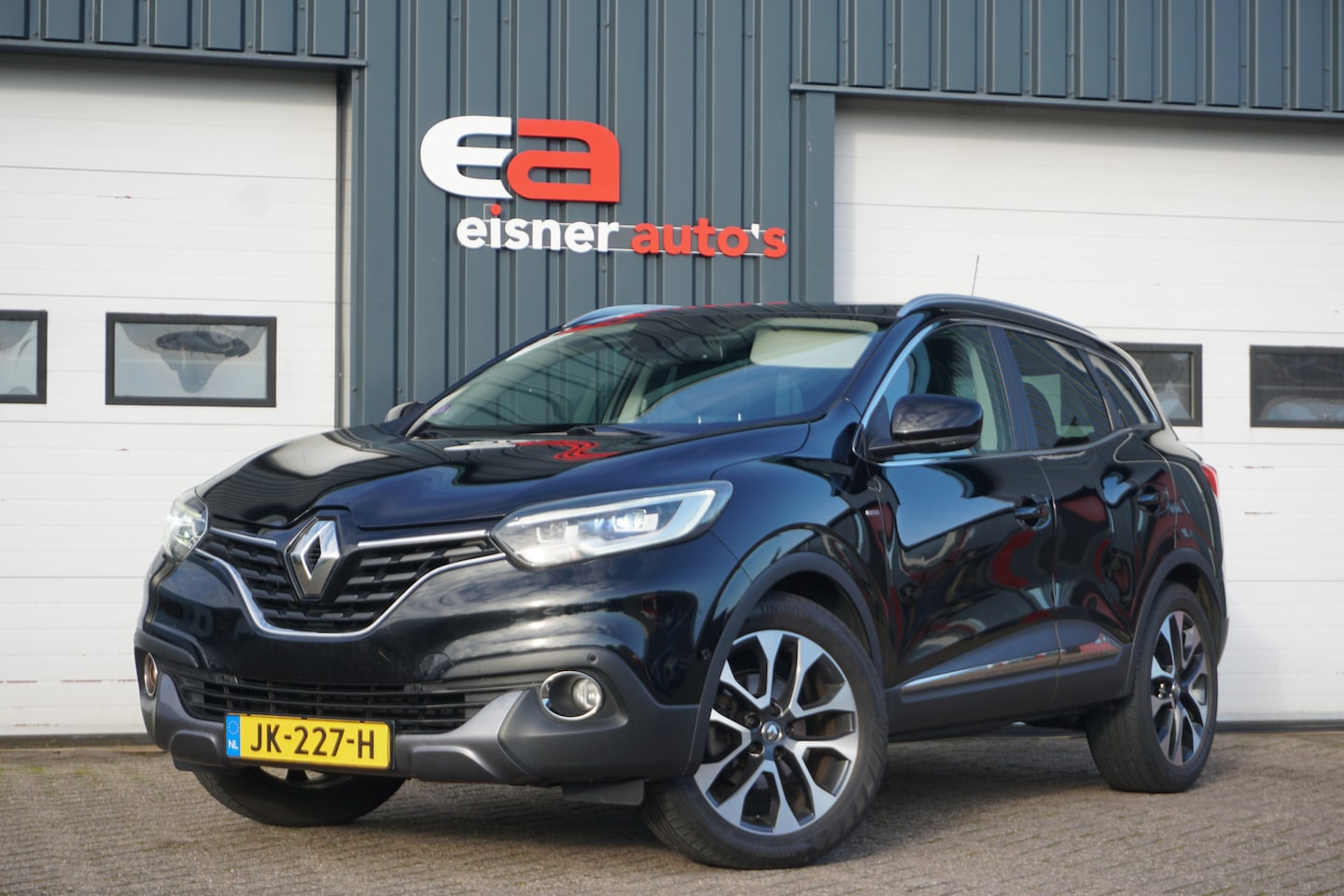 Renault Kadjar - 1.2 TCe Bose | HALF LEDER | PANO.DAK | CAMERA | FULL LED | TREKHAAK | - AutoWereld.nl