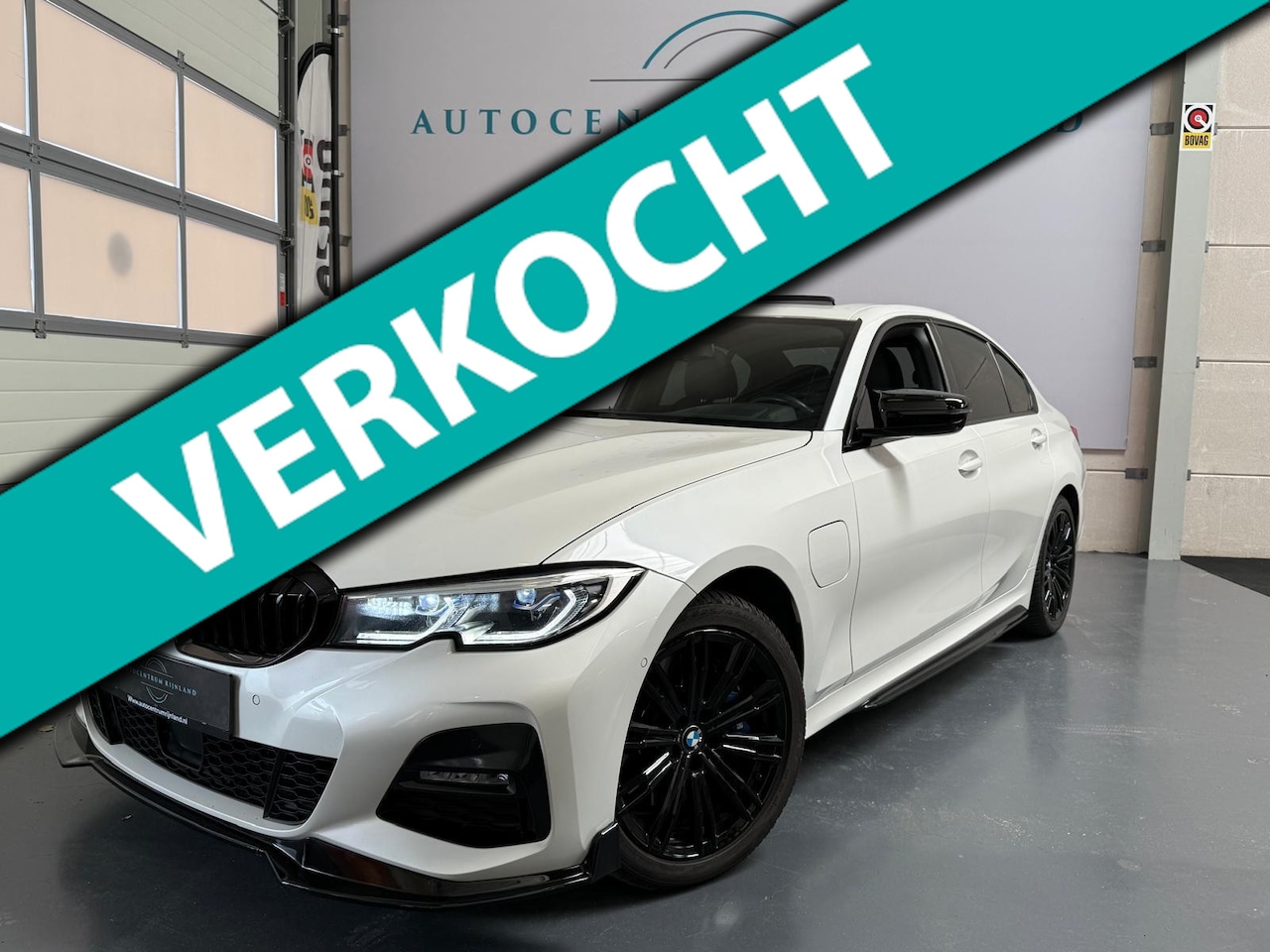 BMW 3-serie - 330e M-Sport Black Edition, 1 JAAR BOVAG GARANTIE PANO, HED, CAMERA - AutoWereld.nl