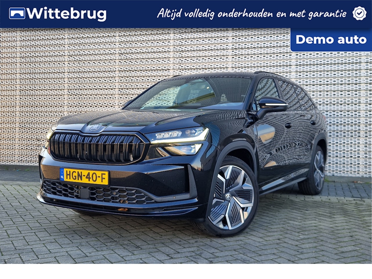 Skoda Kodiaq - 1.5 TSI PHEV Sportline Business PANO/ 20 inch/ Trekhaak/ Comfort pakket/ Light&View - AutoWereld.nl