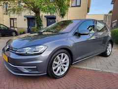 Volkswagen Golf - 1.5 TSI Highline adapive cruise controle navi