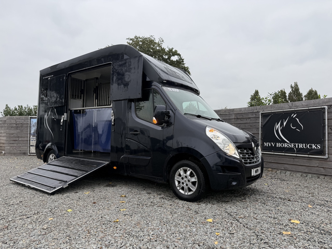 Renault Master - Paardenwagen MVV 3xl | Stallion | 39.000KM | B-rijbewijs - AutoWereld.nl