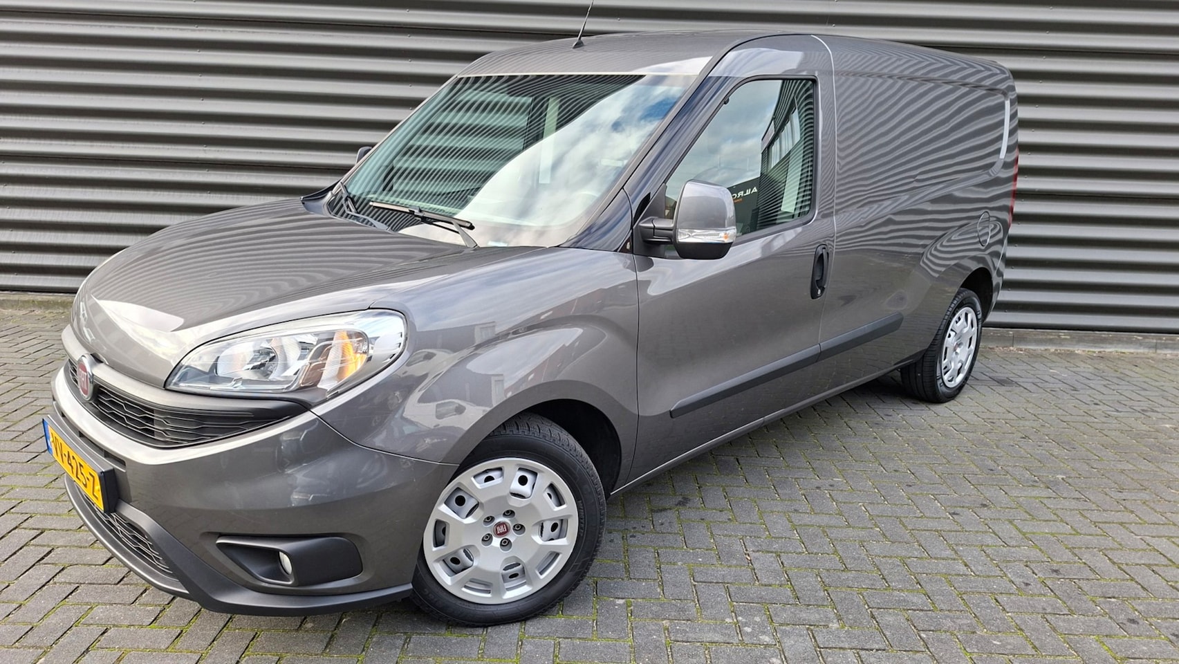 Fiat Doblò Cargo - 1.6 MJ L2H1 Maxi SX 1.6 MJ L2H1 Maxi SX - AutoWereld.nl