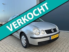 Volkswagen Polo - 1.4i 16V AUTOMAAT AIRCO NAP